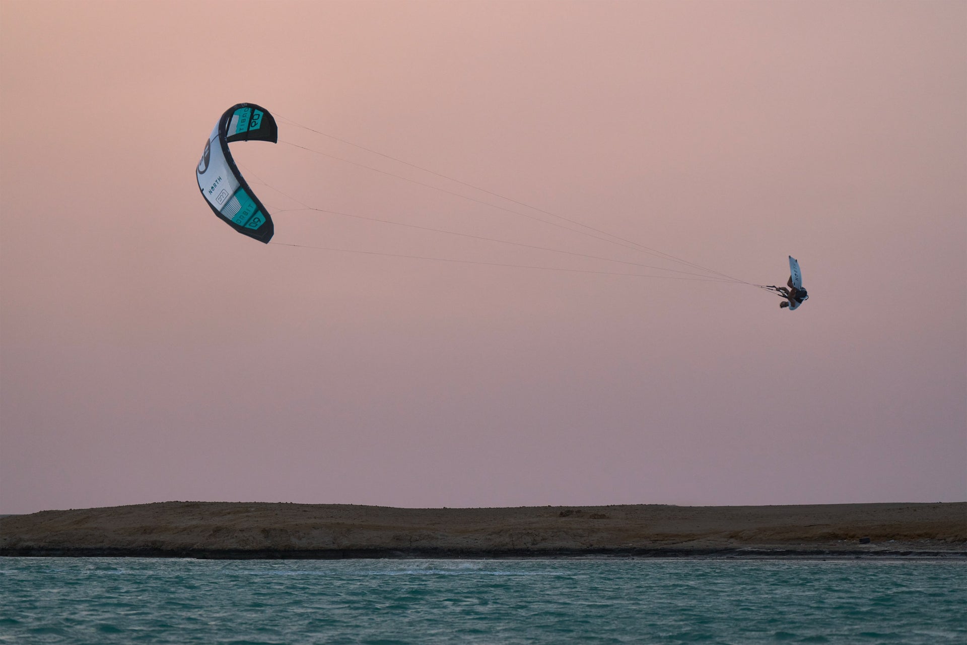 North Orbit Pro Kite Marketing Image 2