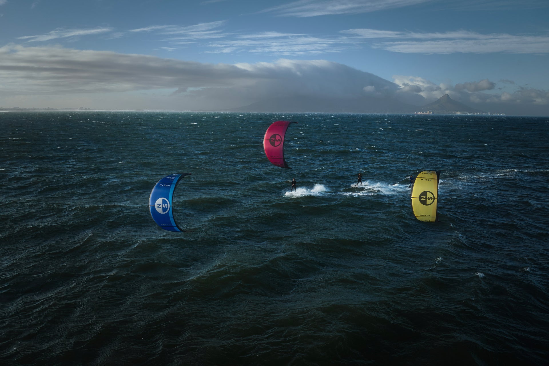 North Orbit Kite Marketing Image 2