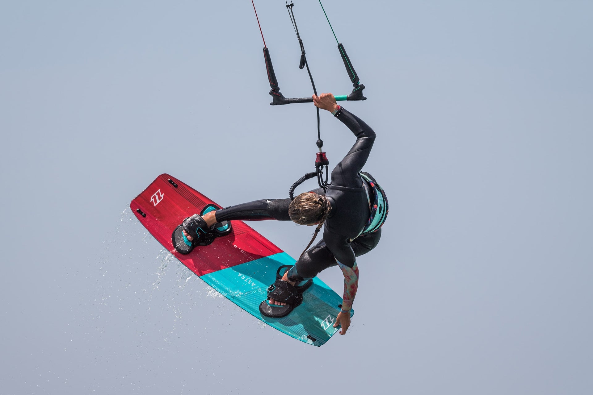 North Standard Freeride Loop Marketing Image 3