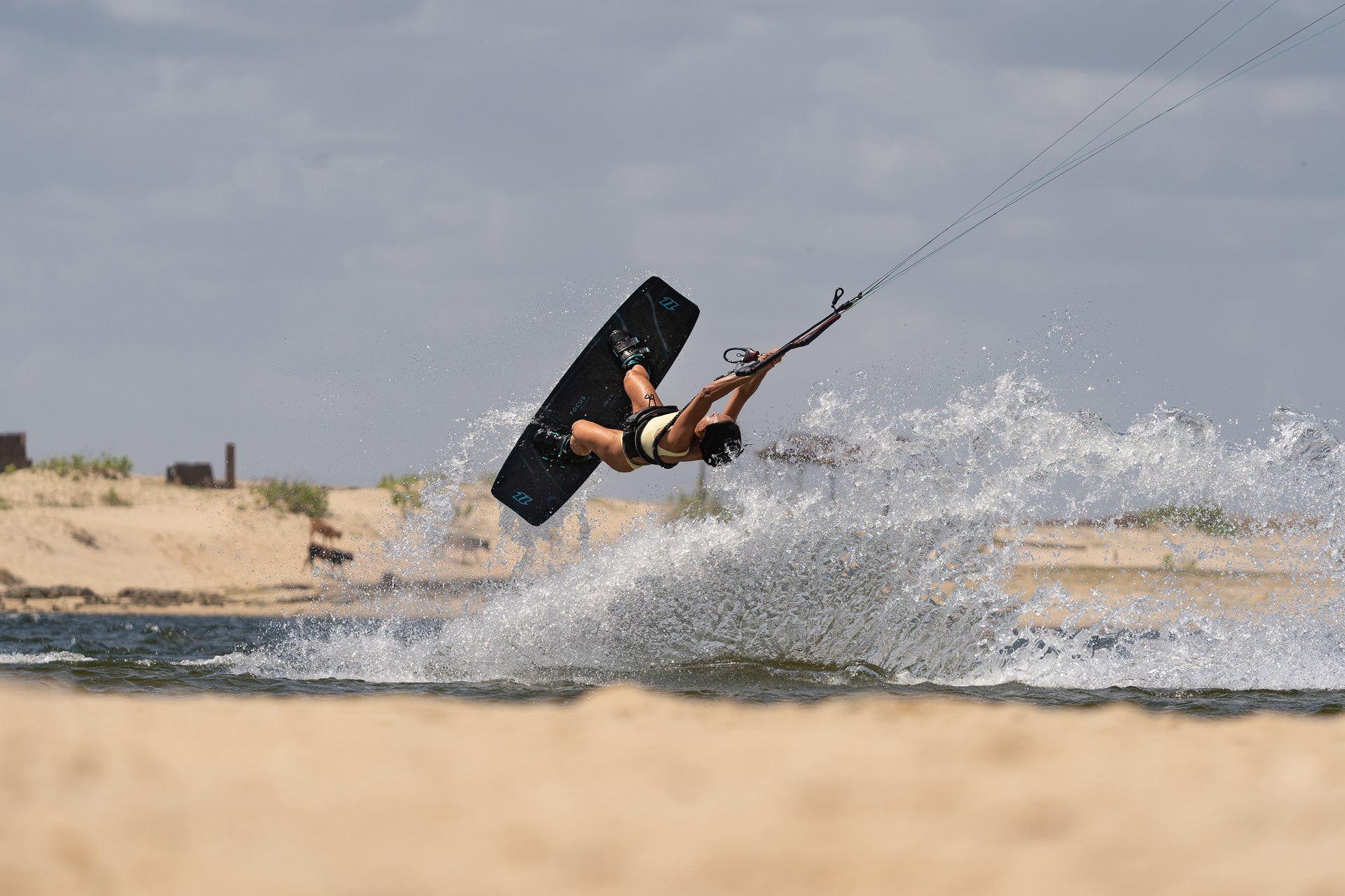 North Long Freestyle Loop Marketing Image 4