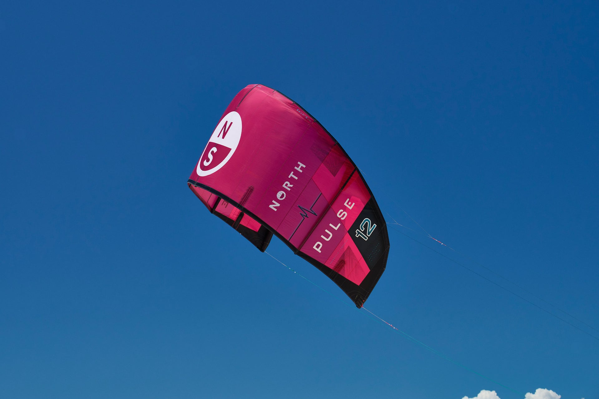 North Pulse Kite Marketing Image 3