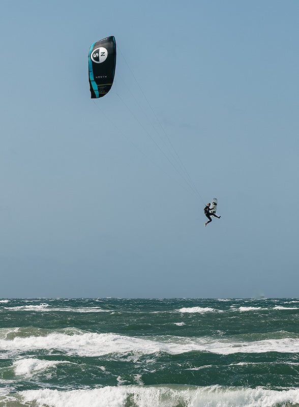 Beginner Kitesurfing Guide | Learn Kitesurfing Step by Step