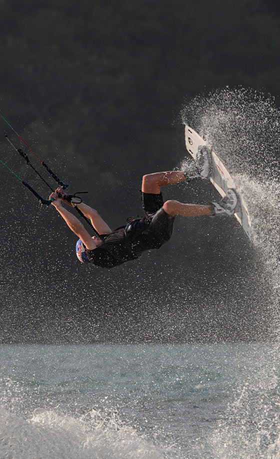 Beginner Kitesurfing Guide | Learn Kitesurfing Step by Step