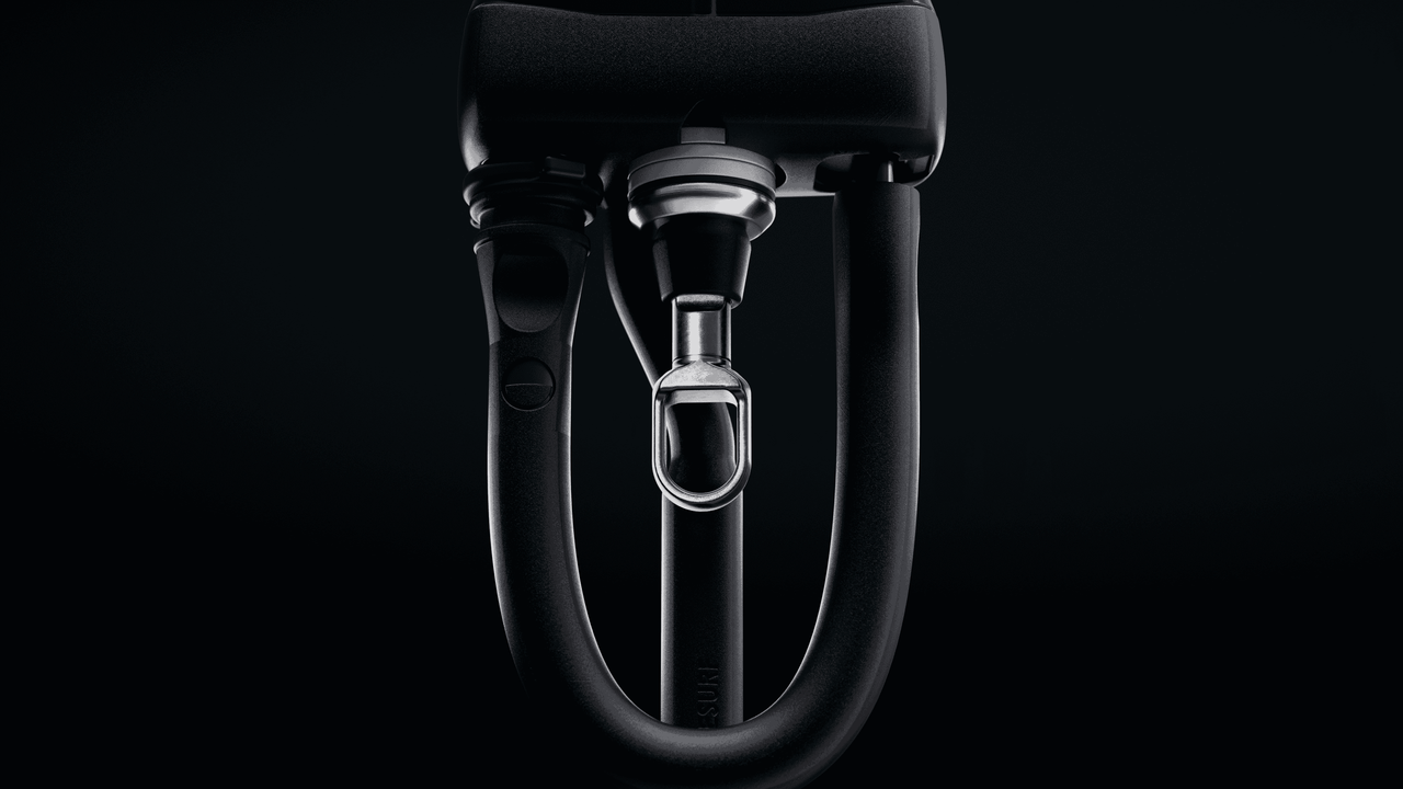 Navigator Pro Control System - Spinning leash attachment ring technology