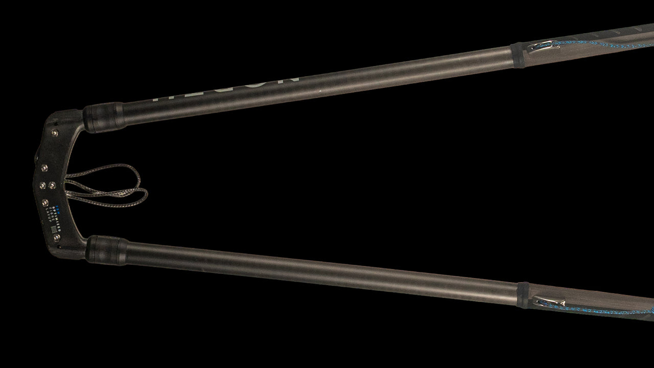 Ultimate Carbon Boom Race - Internal Adjustable Outhaul System (180-230 only) technology