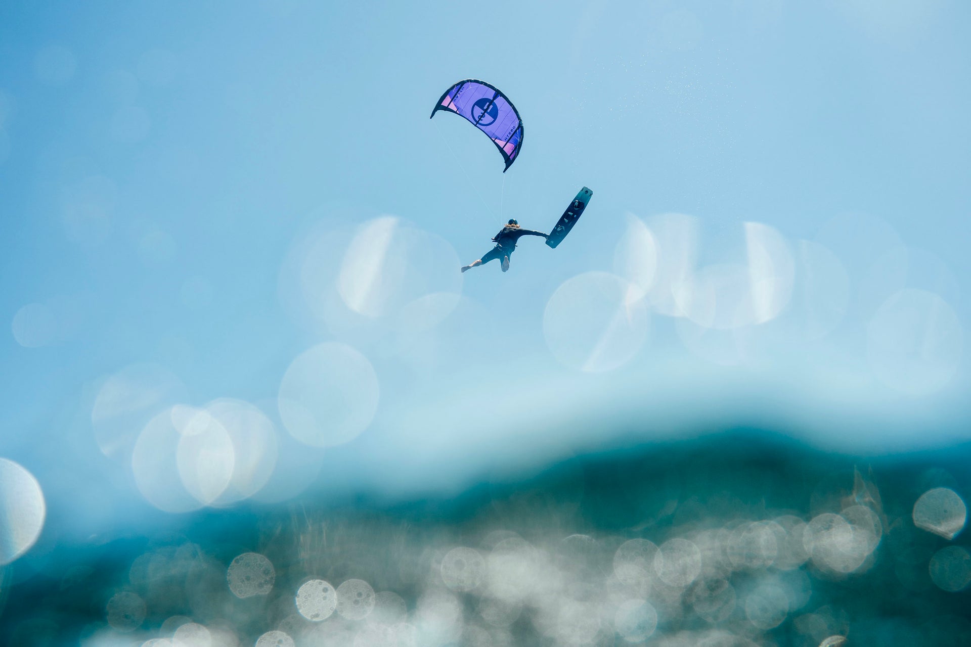 North Orbit Kite Marketing Image 3