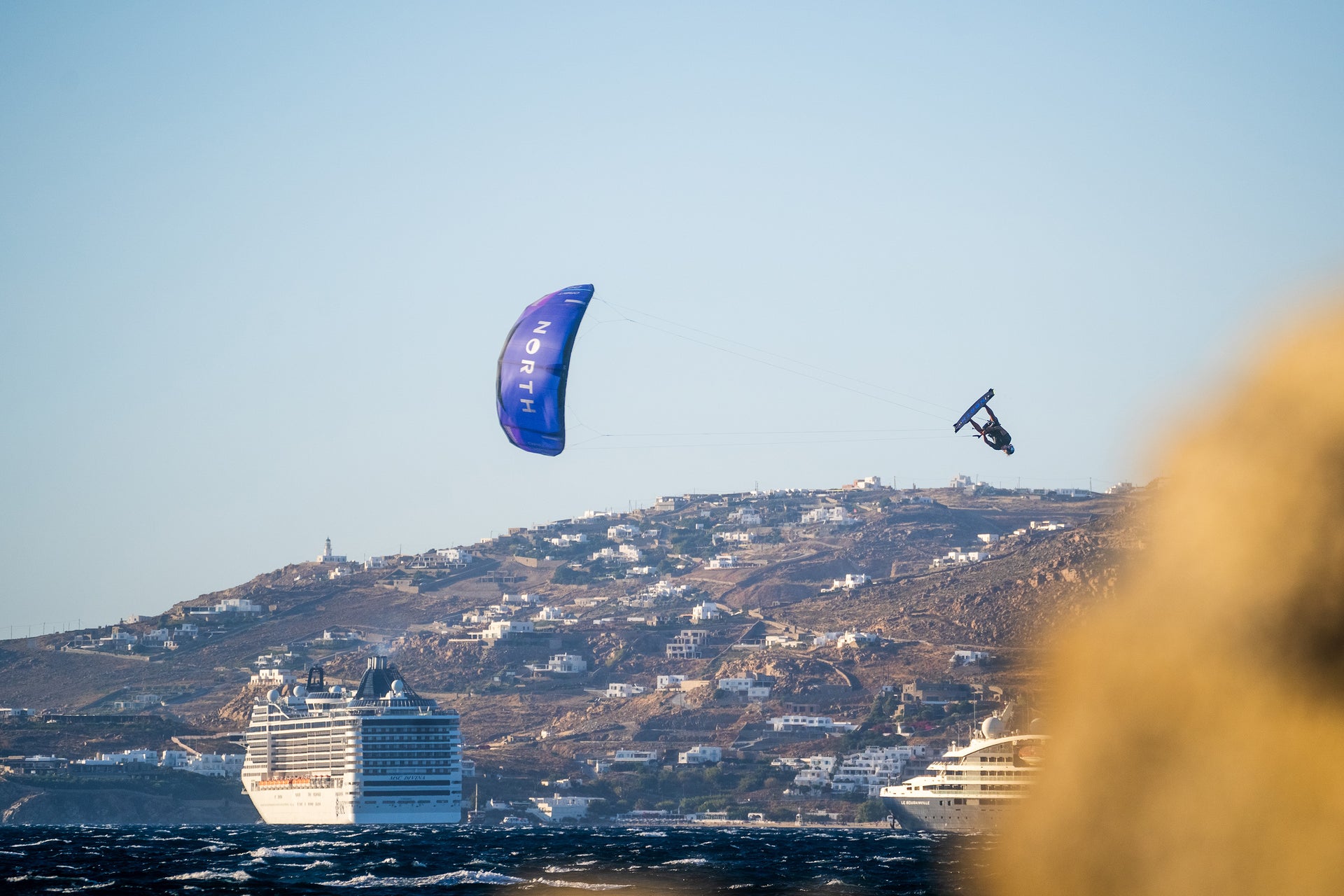 North Orbit Kite Marketing Image 1