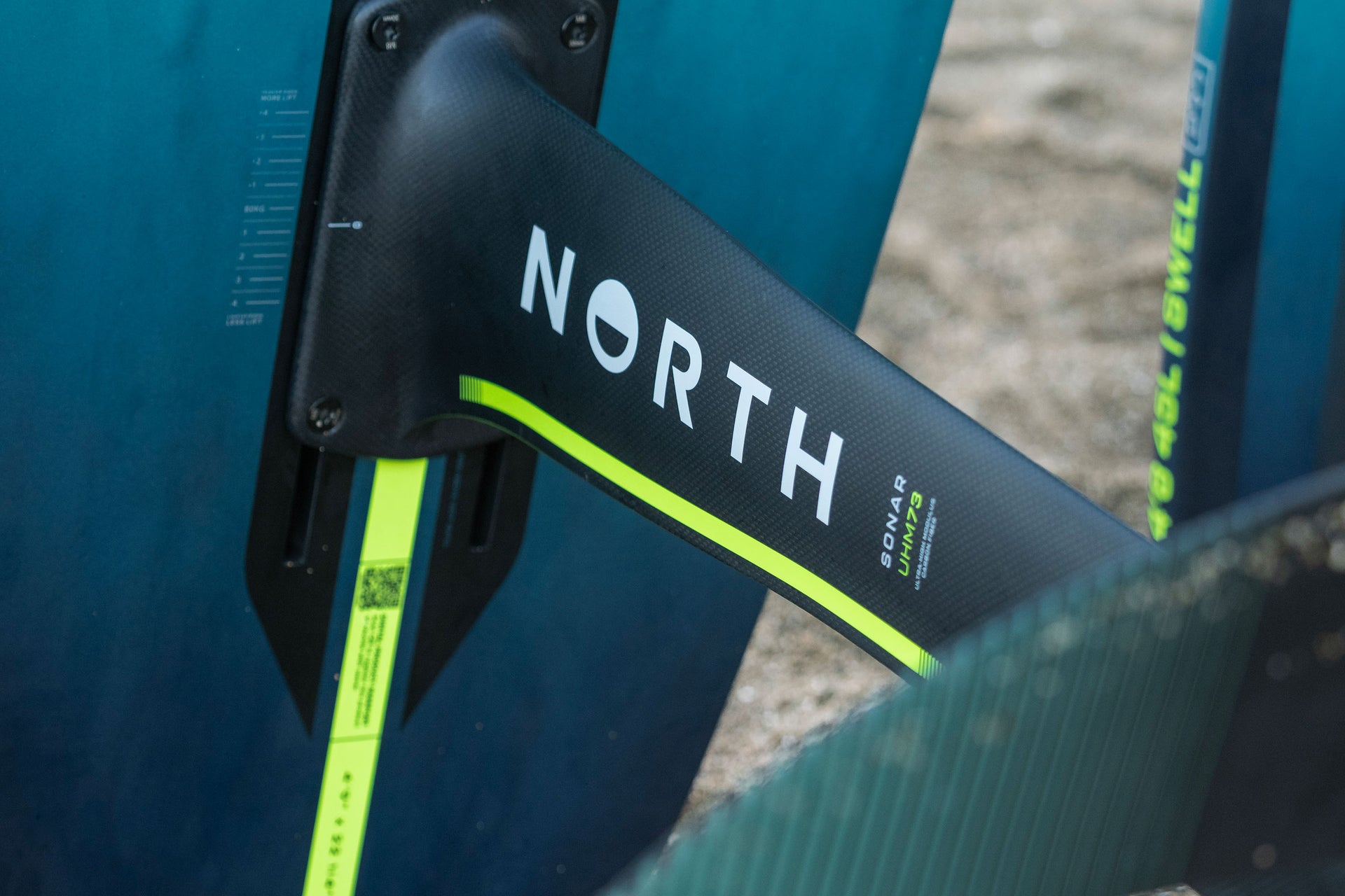 North Ultra High Modulus Carbon Mast Marketing Image 2
